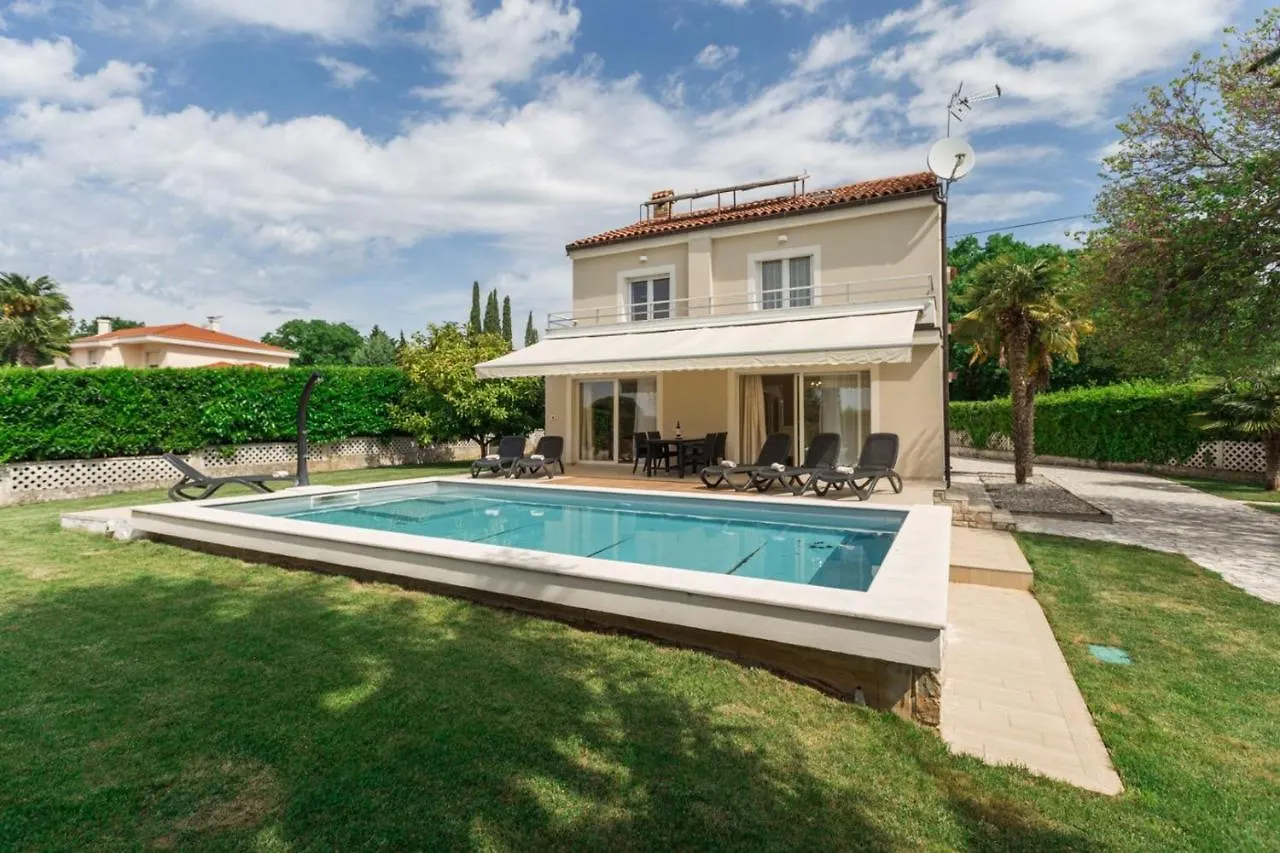 Exclusive 4 Bedroom Villa Alex In Porec With Private Pool, Garden And Parking Croatia