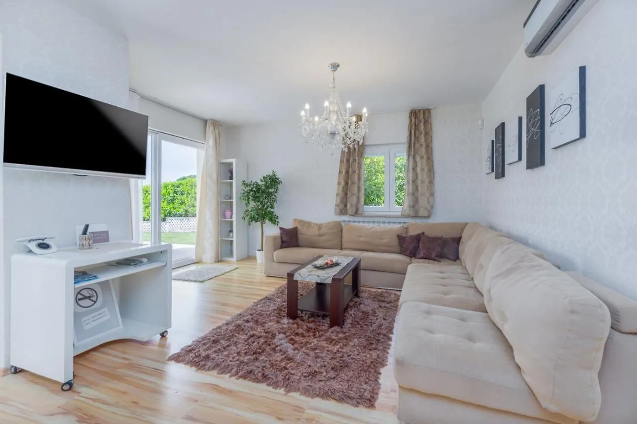 Exclusive 4 Bedroom Villa Alex In Porec With Private Pool, Garden And Parking Croatia